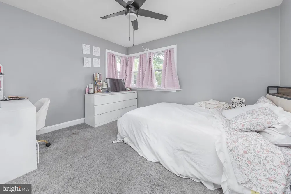 626 LAMBERT AVENUE Mount Ephraim, NJ 08059