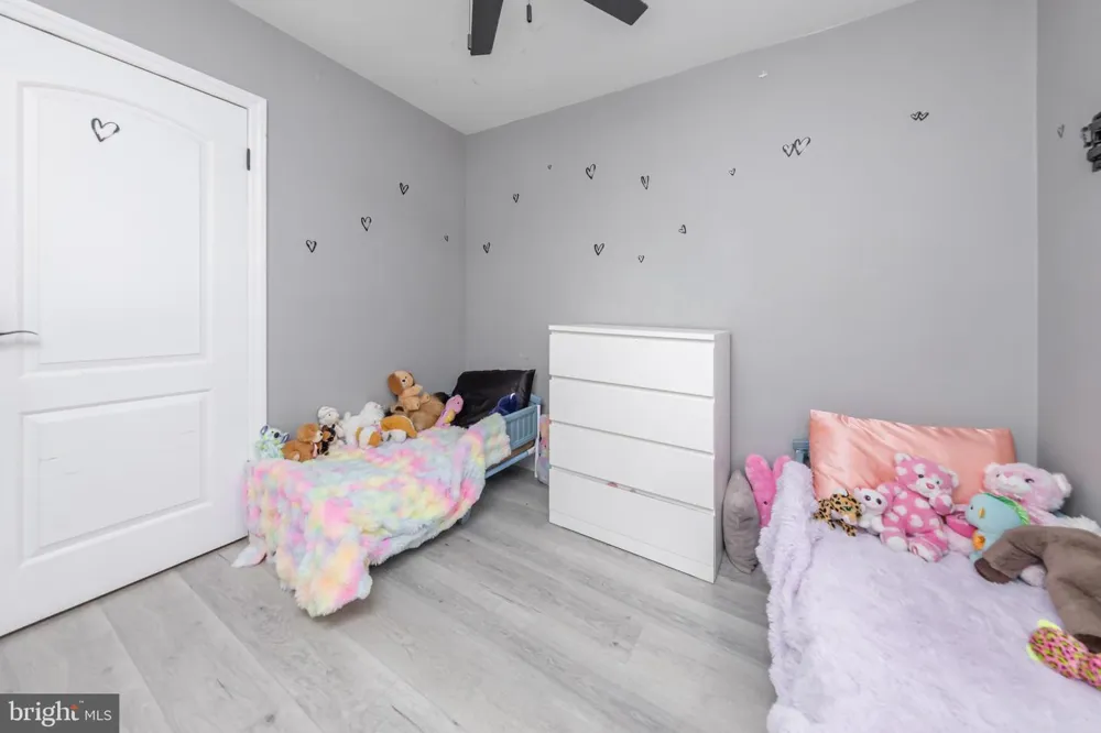 626 LAMBERT AVENUE Mount Ephraim, NJ 08059
