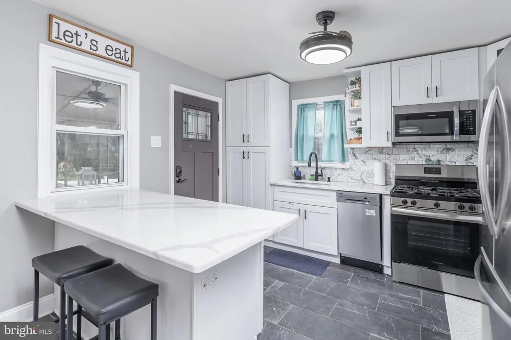 626 LAMBERT AVENUE Mount Ephraim, NJ 08059
