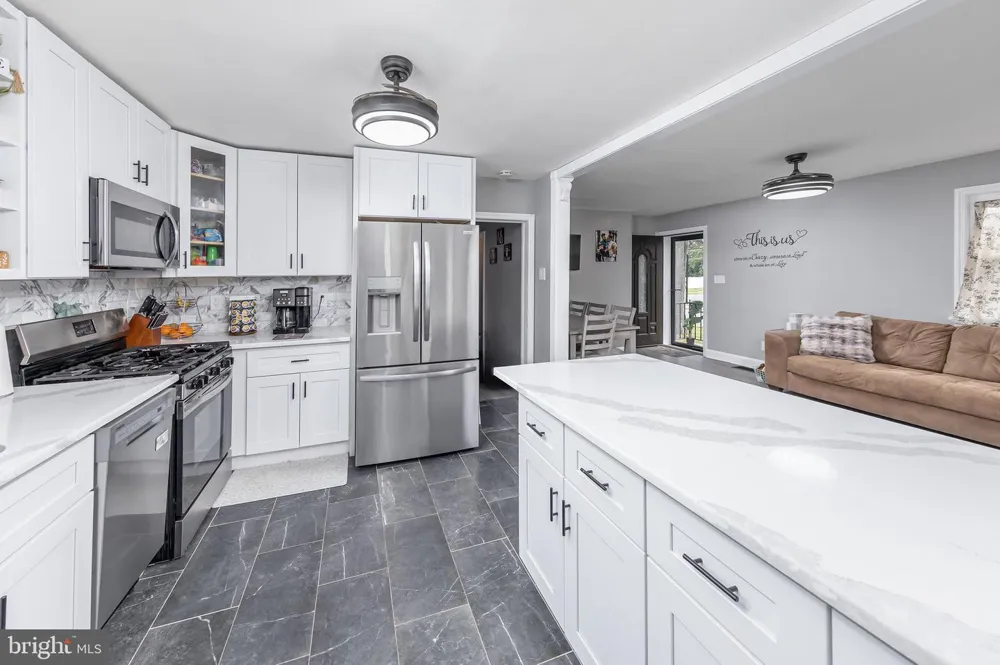 626 LAMBERT AVENUE Mount Ephraim, NJ 08059
