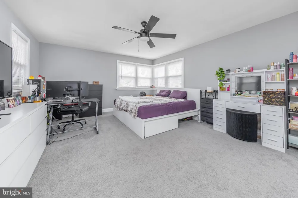 626 LAMBERT AVENUE Mount Ephraim, NJ 08059