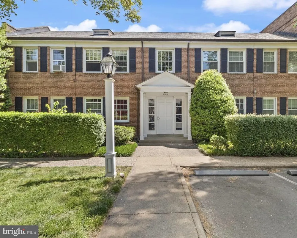 5102 COLUMBIA PIKE #3 Arlington, VA 22204