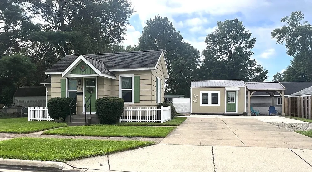 803 E West Street Sturgis, MI 49091