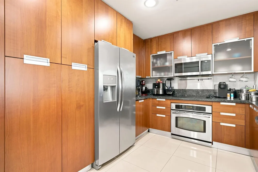 7901 HISPANOLA AVENUE #1008 North Bay Village, FL 33141