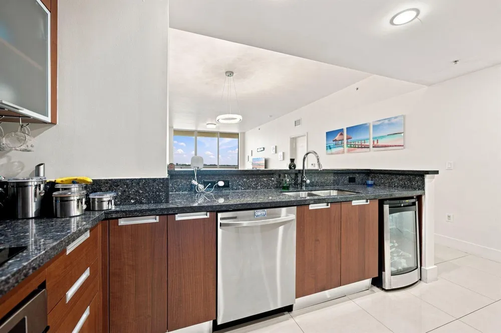 7901 HISPANOLA AVENUE #1008 North Bay Village, FL 33141