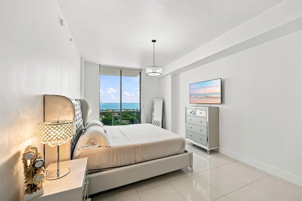 7901 HISPANOLA AVENUE #1008 North Bay Village, FL 33141