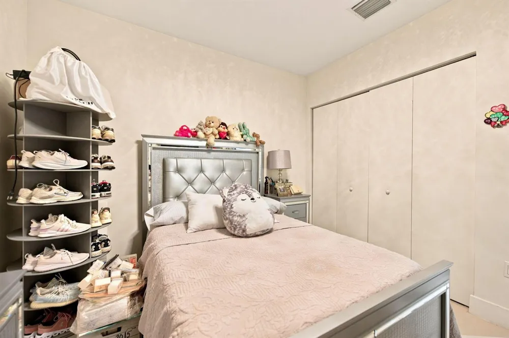 7901 HISPANOLA AVENUE #1008 North Bay Village, FL 33141