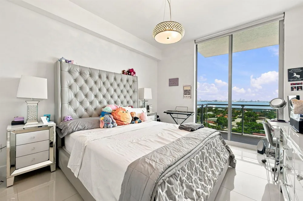 7901 HISPANOLA AVENUE #1008 North Bay Village, FL 33141