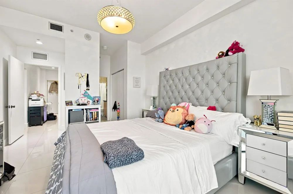 7901 HISPANOLA AVENUE #1008 North Bay Village, FL 33141