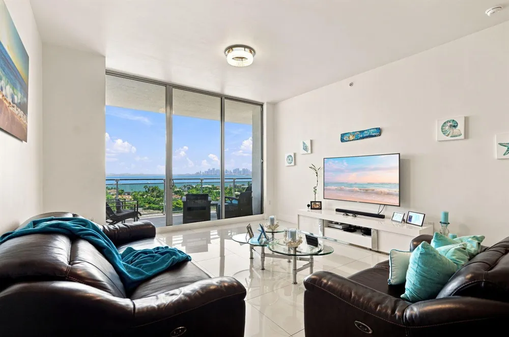 7901 HISPANOLA AVENUE #1008 North Bay Village, FL 33141