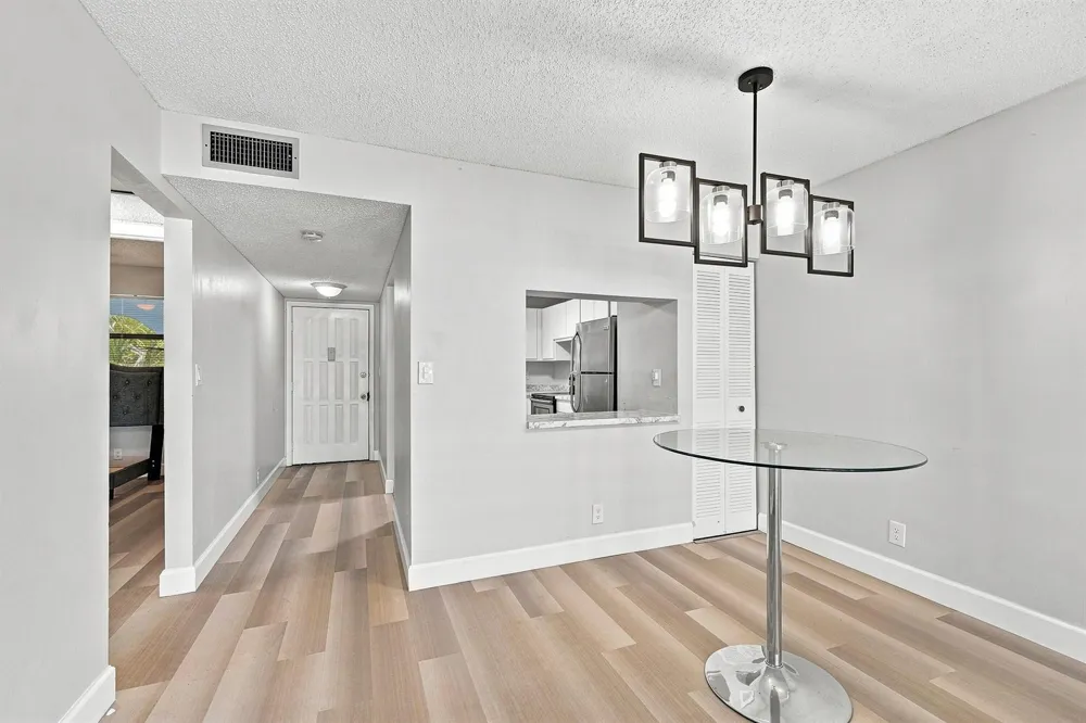 2181 W Woolbright Road #N201 Boynton Beach, FL 33426