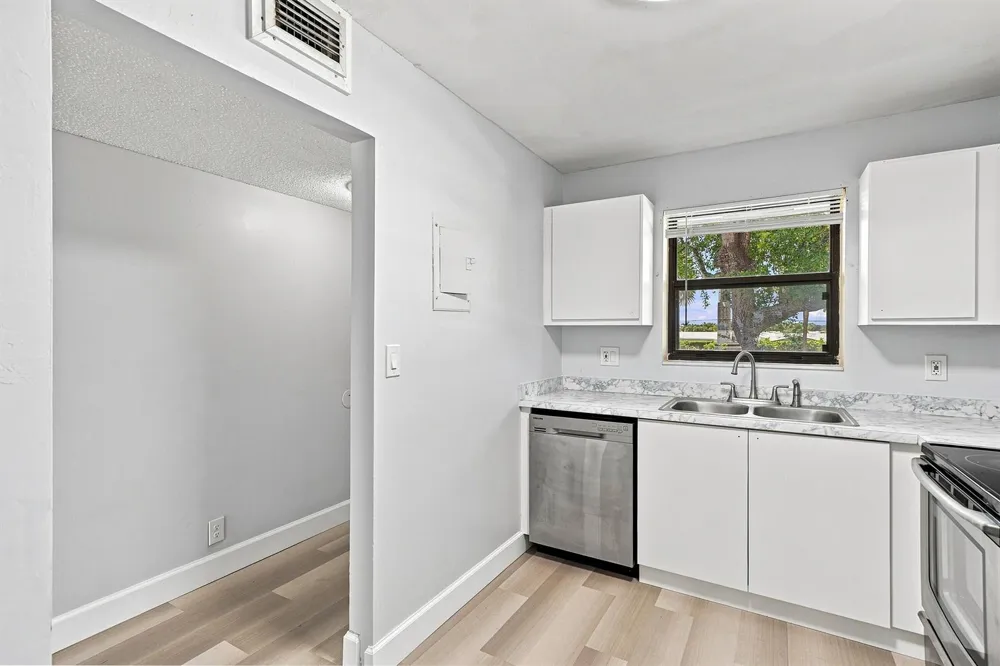 2181 W Woolbright Road #N201 Boynton Beach, FL 33426