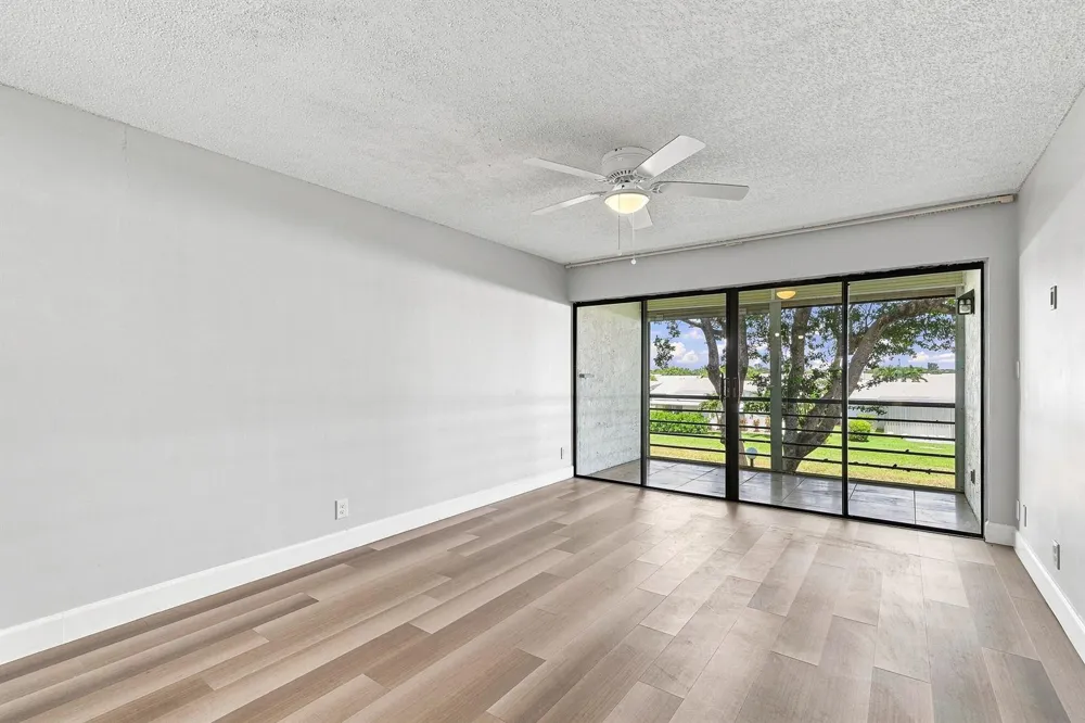 2181 W Woolbright Road #N201 Boynton Beach, FL 33426