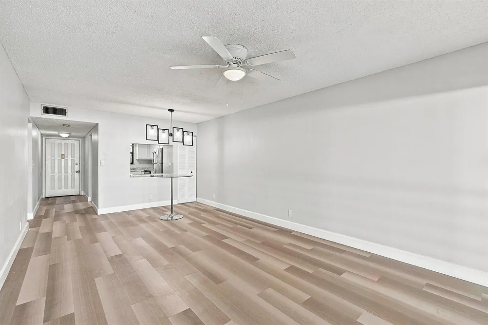 2181 W Woolbright Road #N201 Boynton Beach, FL 33426