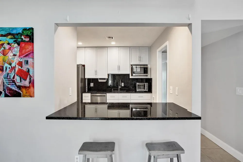 12 VIA DE CASAS SUR #101 Boynton Beach, FL 33426