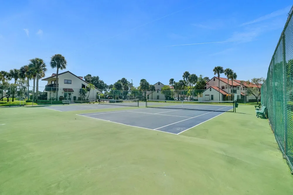 12 VIA DE CASAS SUR #101 Boynton Beach, FL 33426