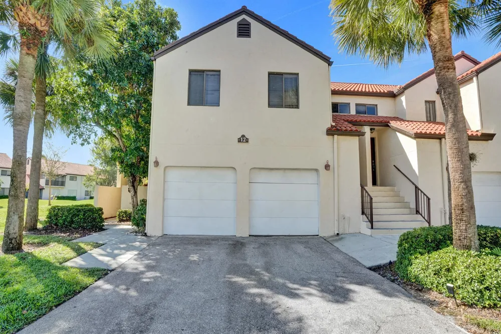 12 VIA DE CASAS SUR #101 Boynton Beach, FL 33426
