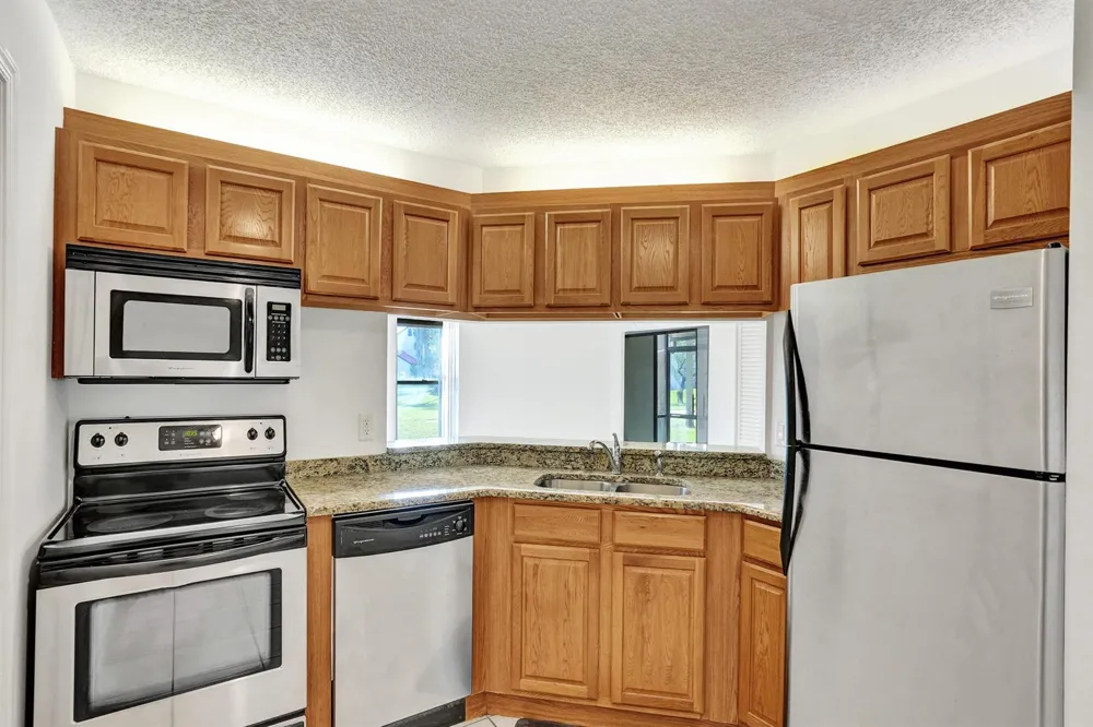 12 VIA DE CASAS SUR #101 Boynton Beach, FL 33426