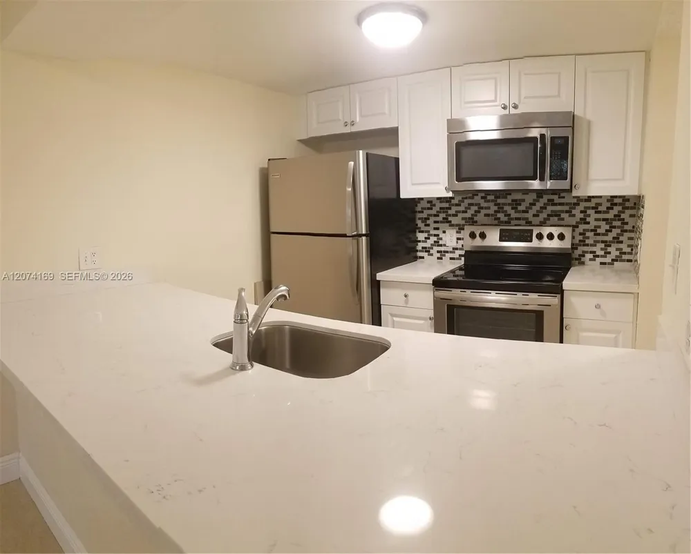 8100 Geneva Ct #438 Doral, FL 33166