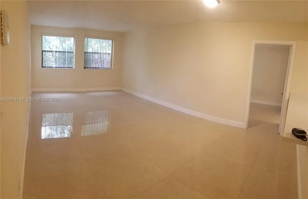 8100 Geneva Ct #438 Doral, FL 33166