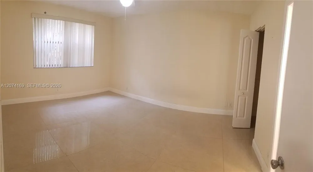 8100 Geneva Ct #438 Doral, FL 33166