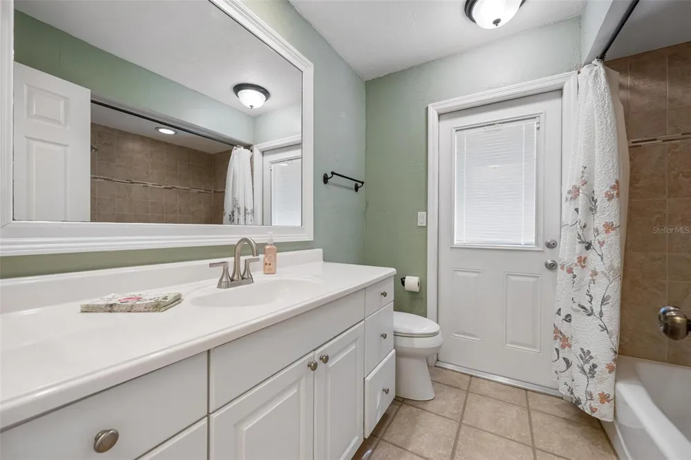 1011 PINE FOREST COURT Venice, FL 34293