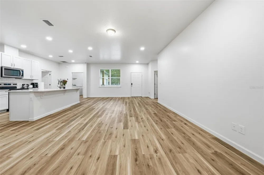 1046 WILLIAMS STREET Altamonte Springs, FL 32701