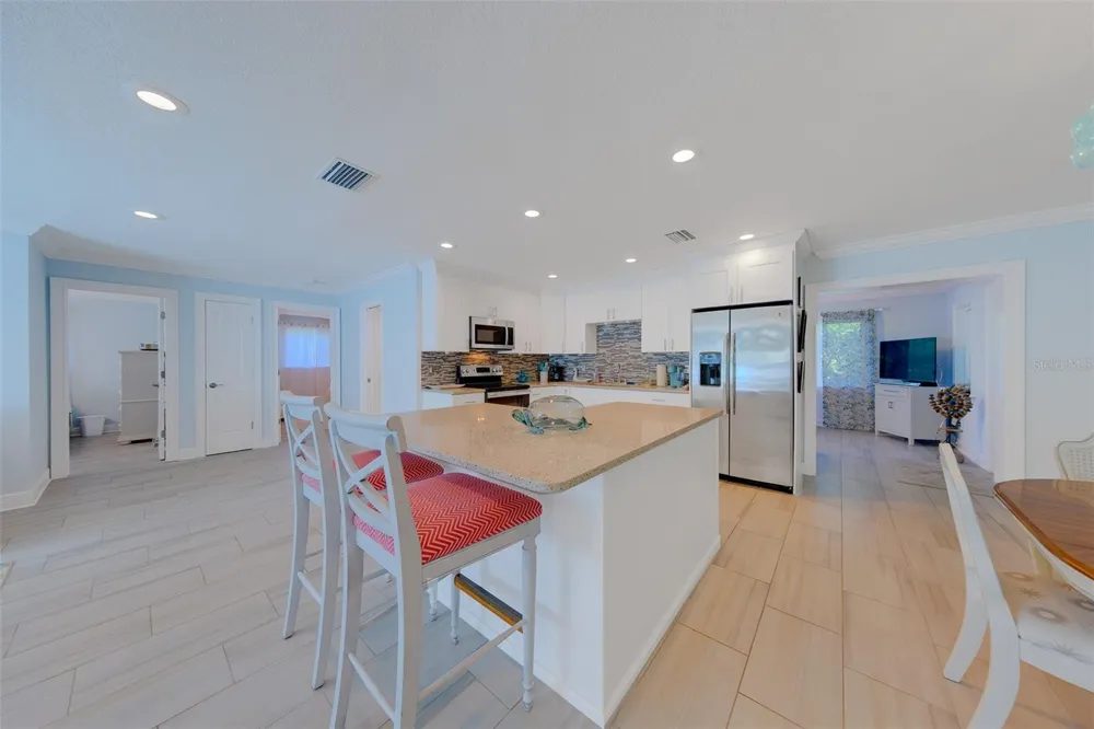 196 OVERBROOK DRIVE E Largo, FL 33770