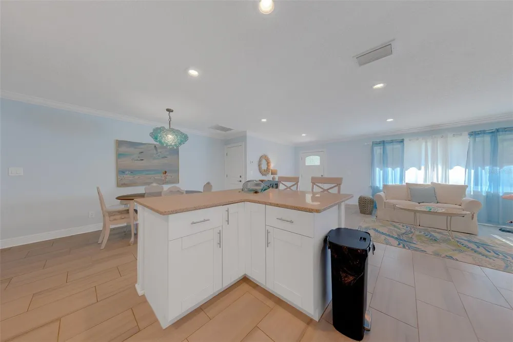 196 OVERBROOK DRIVE E Largo, FL 33770