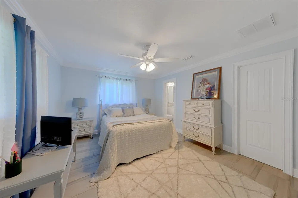196 OVERBROOK DRIVE E Largo, FL 33770