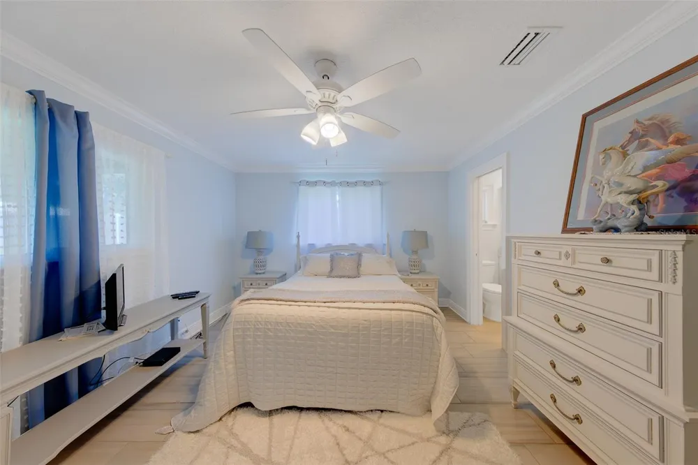 196 OVERBROOK DRIVE E Largo, FL 33770