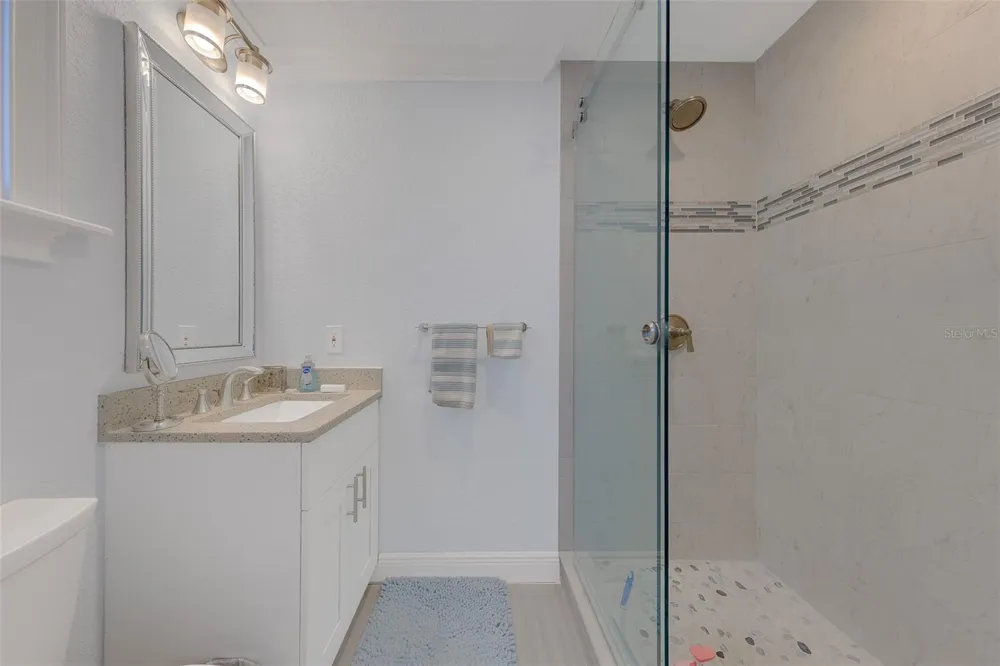196 OVERBROOK DRIVE E Largo, FL 33770