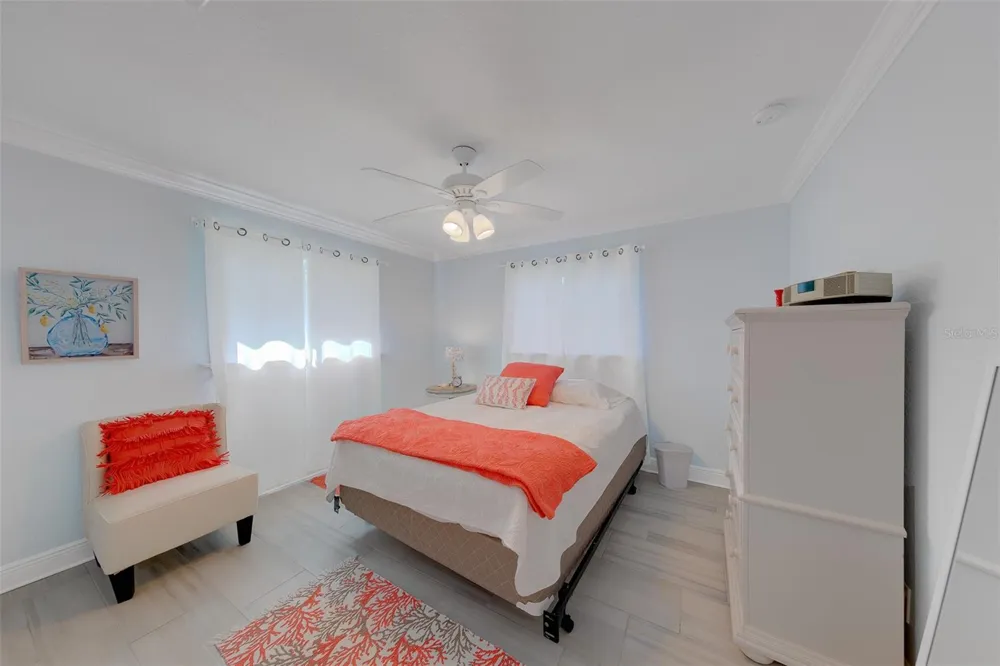 196 OVERBROOK DRIVE E Largo, FL 33770