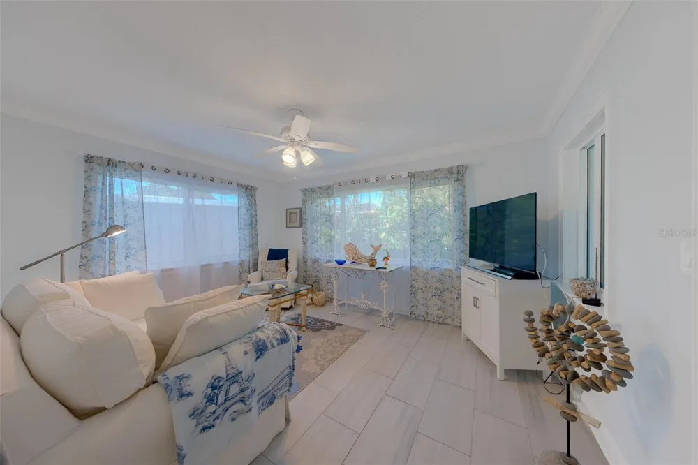 196 OVERBROOK DRIVE E Largo, FL 33770
