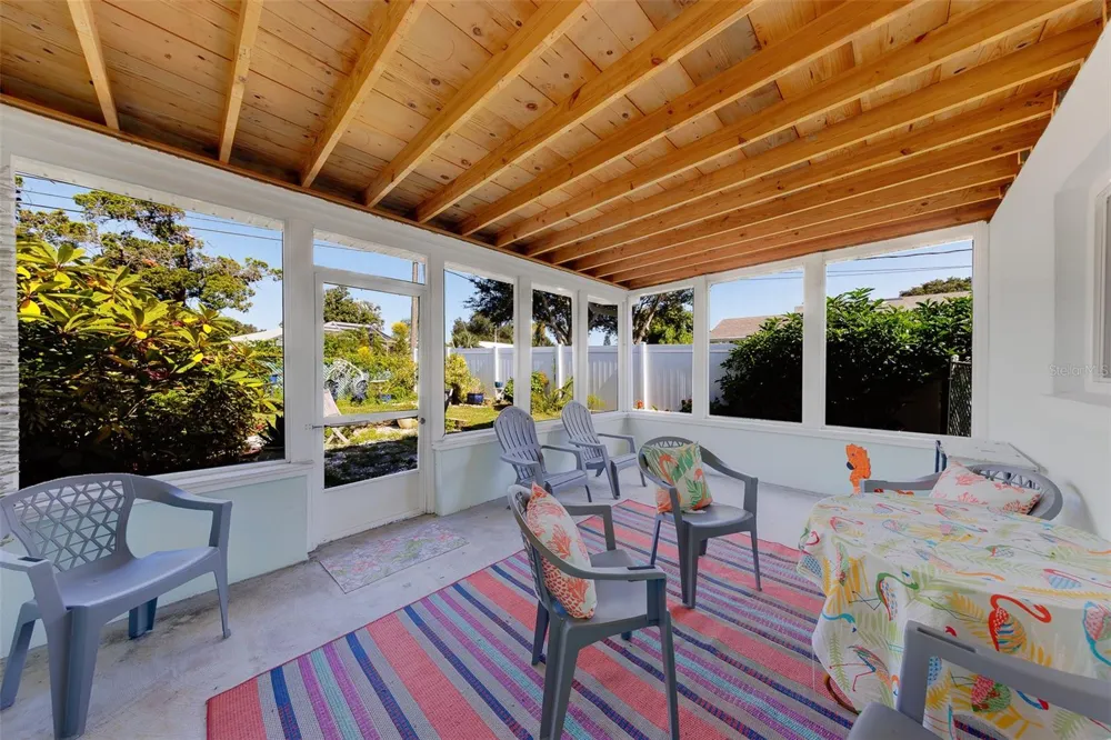 196 OVERBROOK DRIVE E Largo, FL 33770