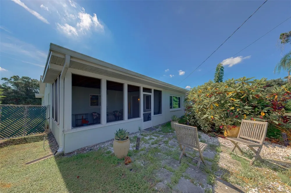 196 OVERBROOK DRIVE E Largo, FL 33770