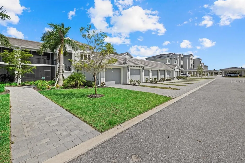 12390 WELLEN GOLF STREET #101 Venice, FL 34293