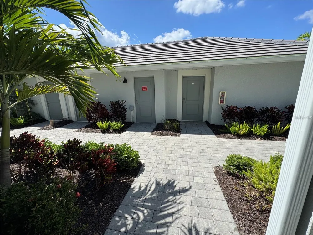 12390 WELLEN GOLF STREET #101 Venice, FL 34293