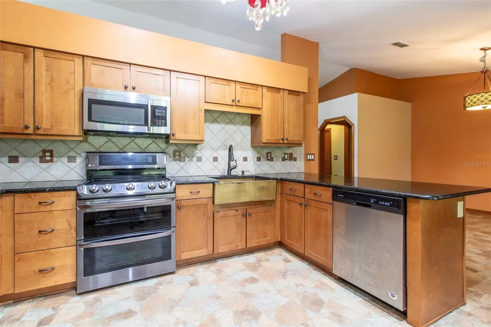 7115 SW 80TH AVENUE ocala, FL 34481