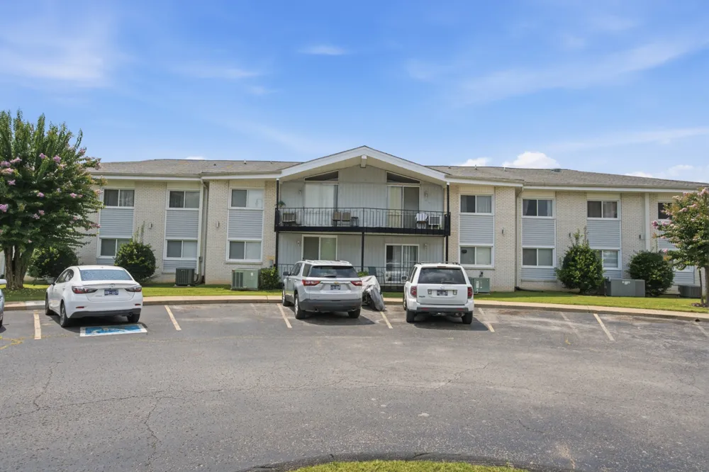 613 Hillsboro Rd #C16 Franklin, TN 37064