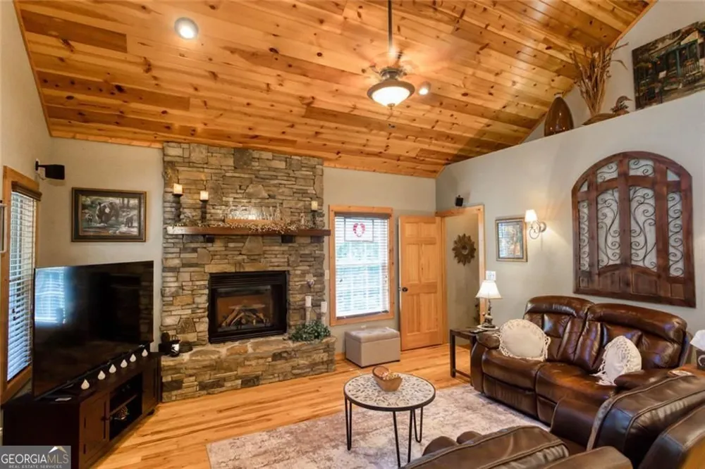 925 Zeppelin Strasse Helen, GA 30545