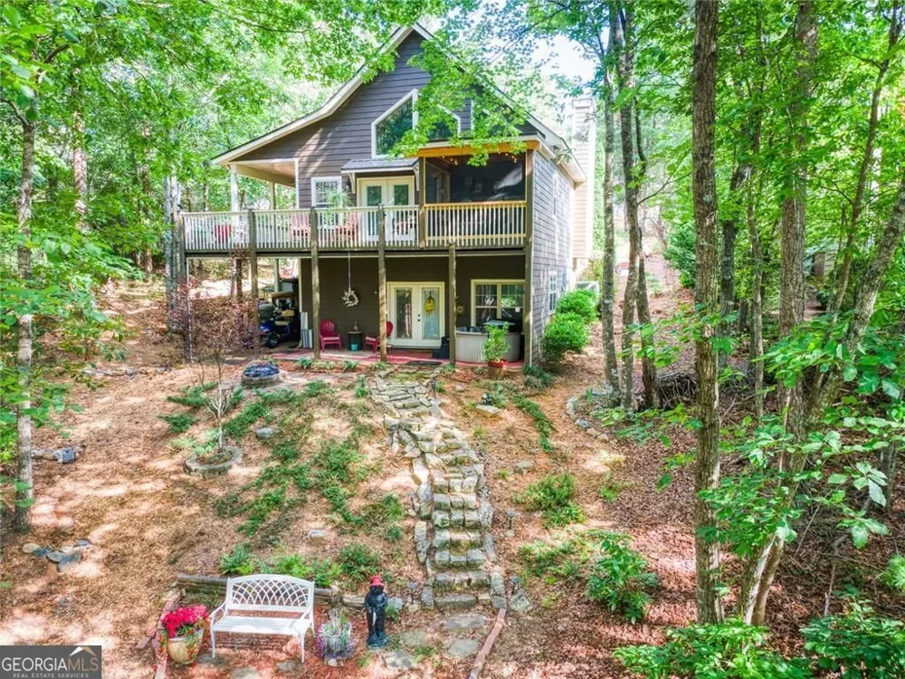 925 Zeppelin Strasse Helen, GA 30545