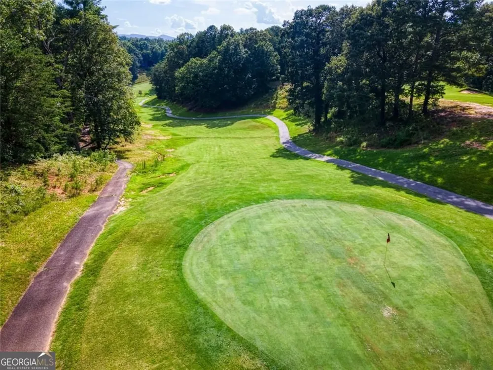 925 Zeppelin Strasse Helen, GA 30545