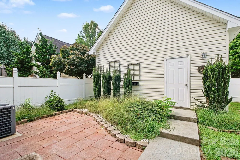 9910 Westmoreland Road Cornelius, NC 28031