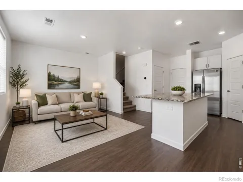 1353 Reynolds Street #17B