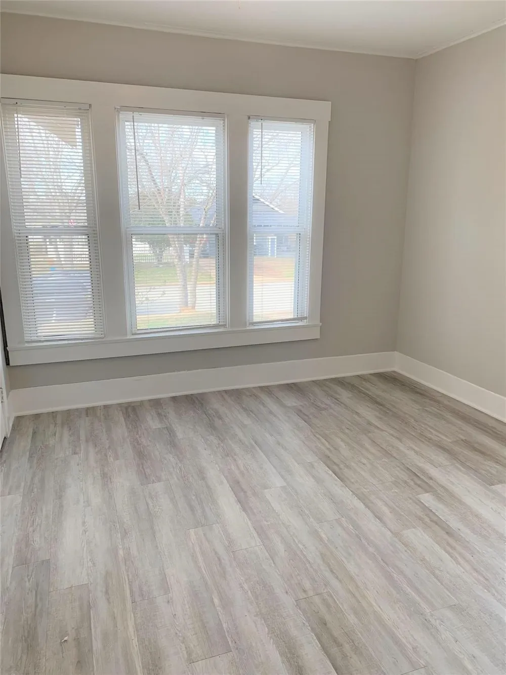 520 E Day Street Denison, TX 75021