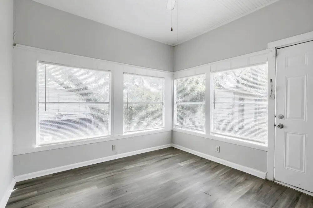 520 E Day Street Denison, TX 75021