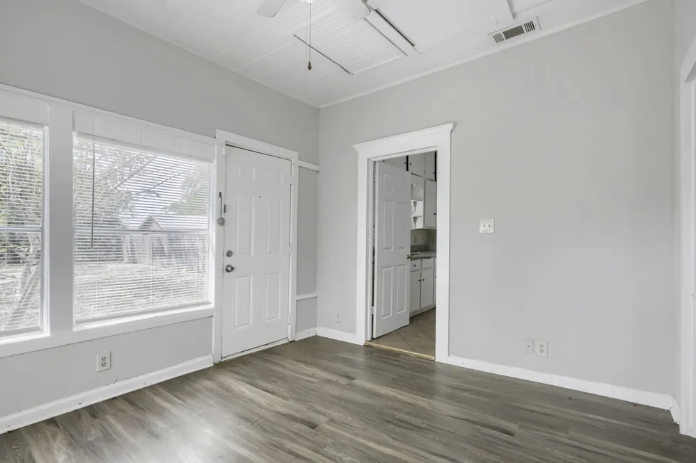 520 E Day Street Denison, TX 75021