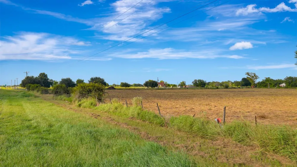 3217 State Highway 172 Ganado, TX 77962