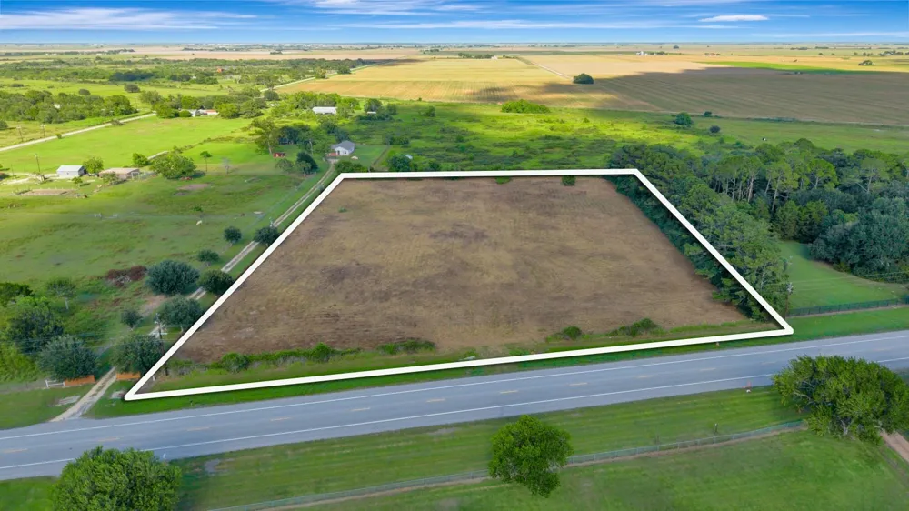 3217 State Highway 172 Ganado, TX 77962